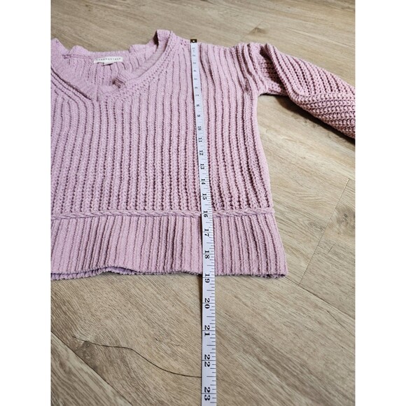 Aeropostal Women’s Pink Chenille V-Neck Sweater Size XS - Picture 5 of 7